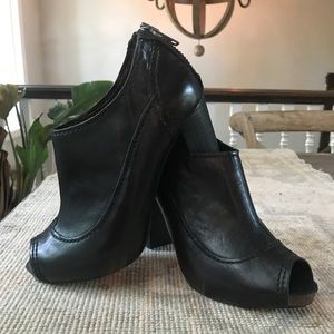 NEW Apepazza peep-toe "Pavia" platform booties